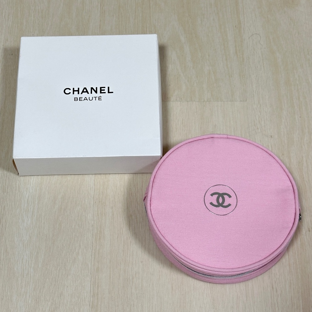Chanel Baby Pink Cosmetic Makeup Pouch Bag VIP Gift - Picture 1 of 8